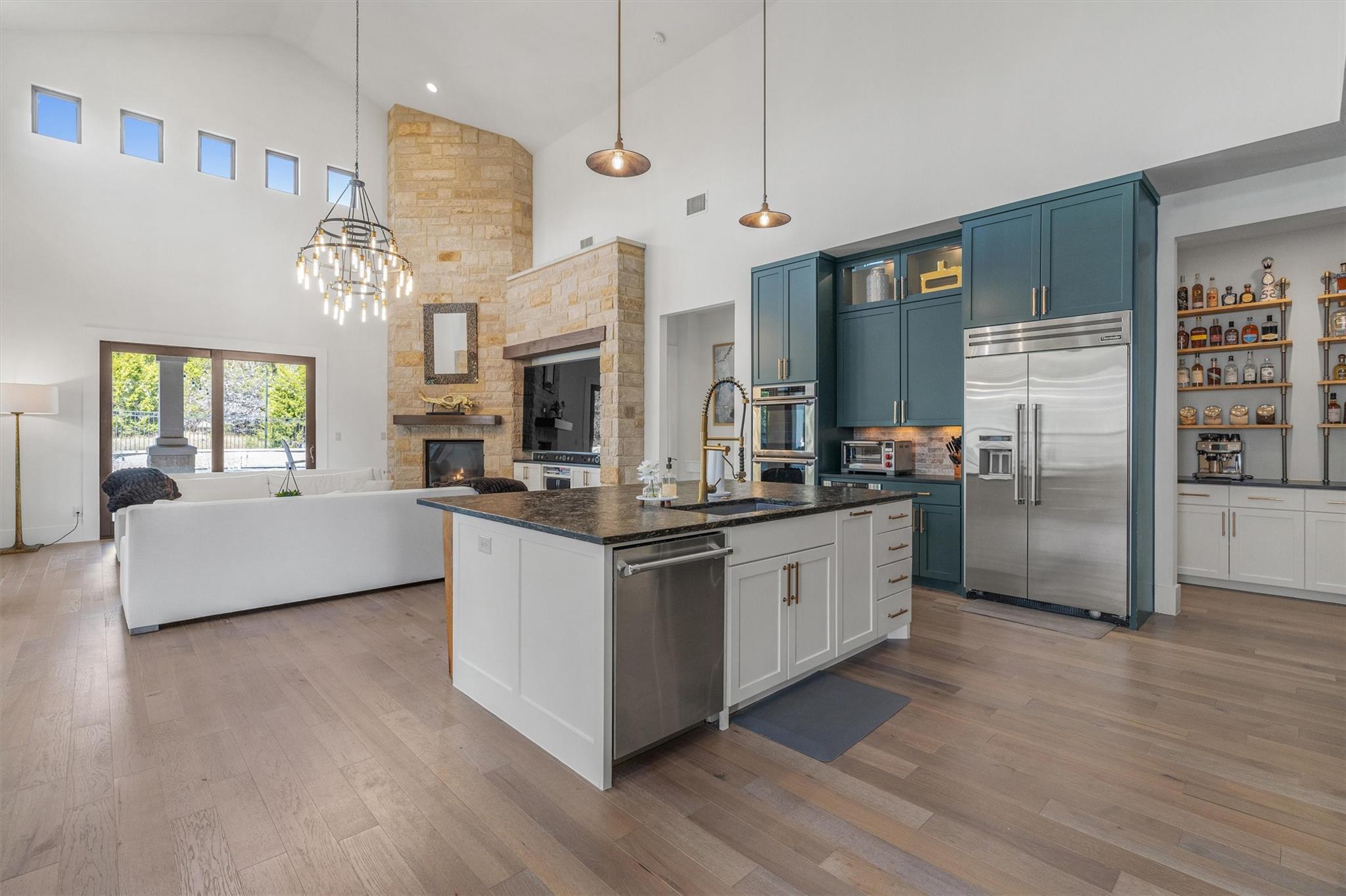 11600 Shoreview Overlook