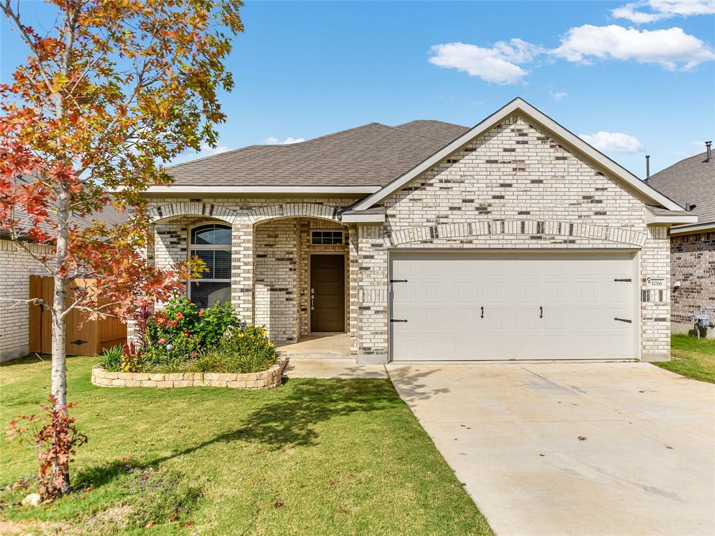 1016 Paddock LN