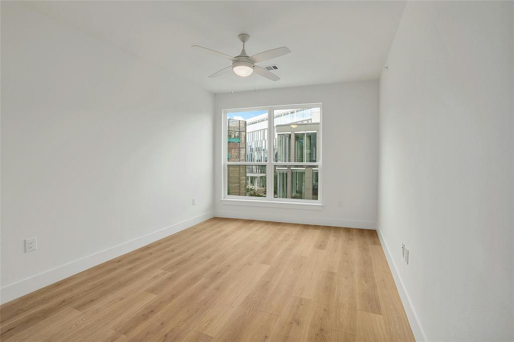 1701 Simond Ave # 327