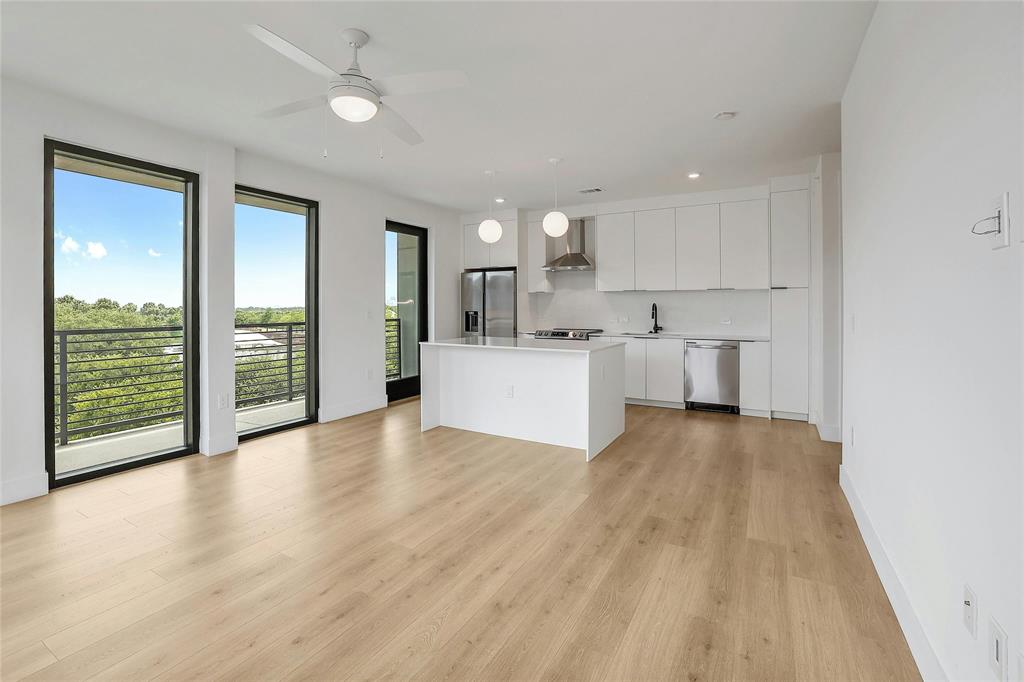 1701 Simond Ave # 327