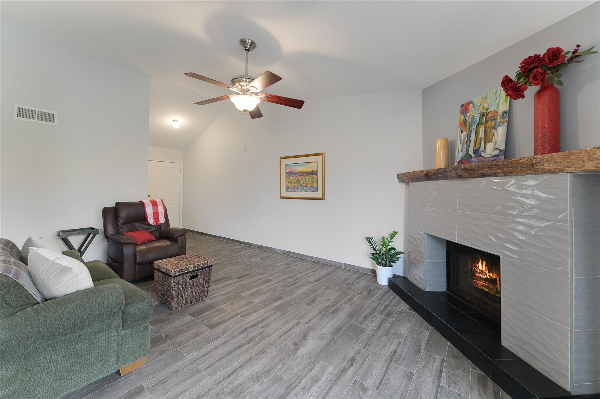 1601 FARO DR # 2403