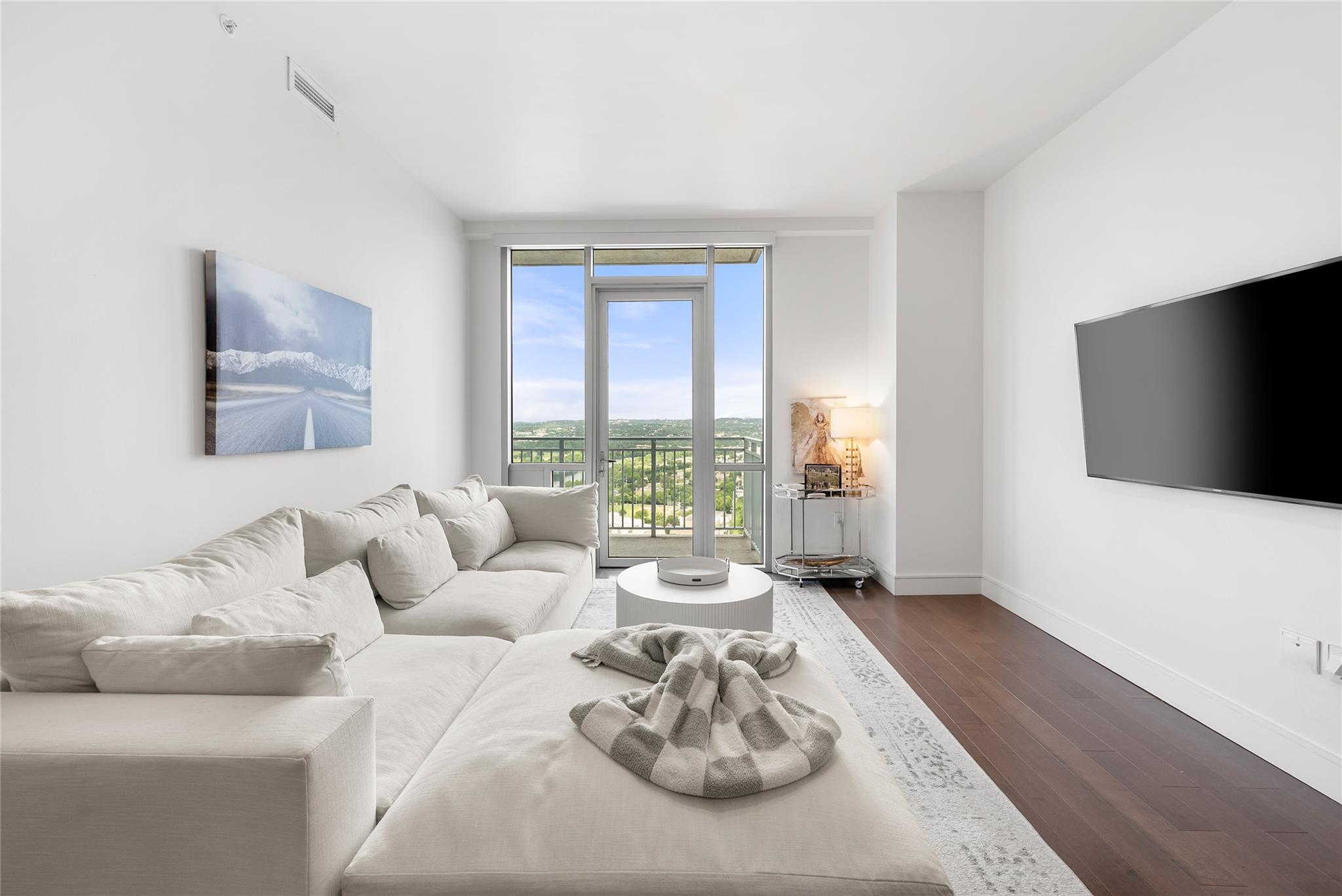 222 West Ave # 2910