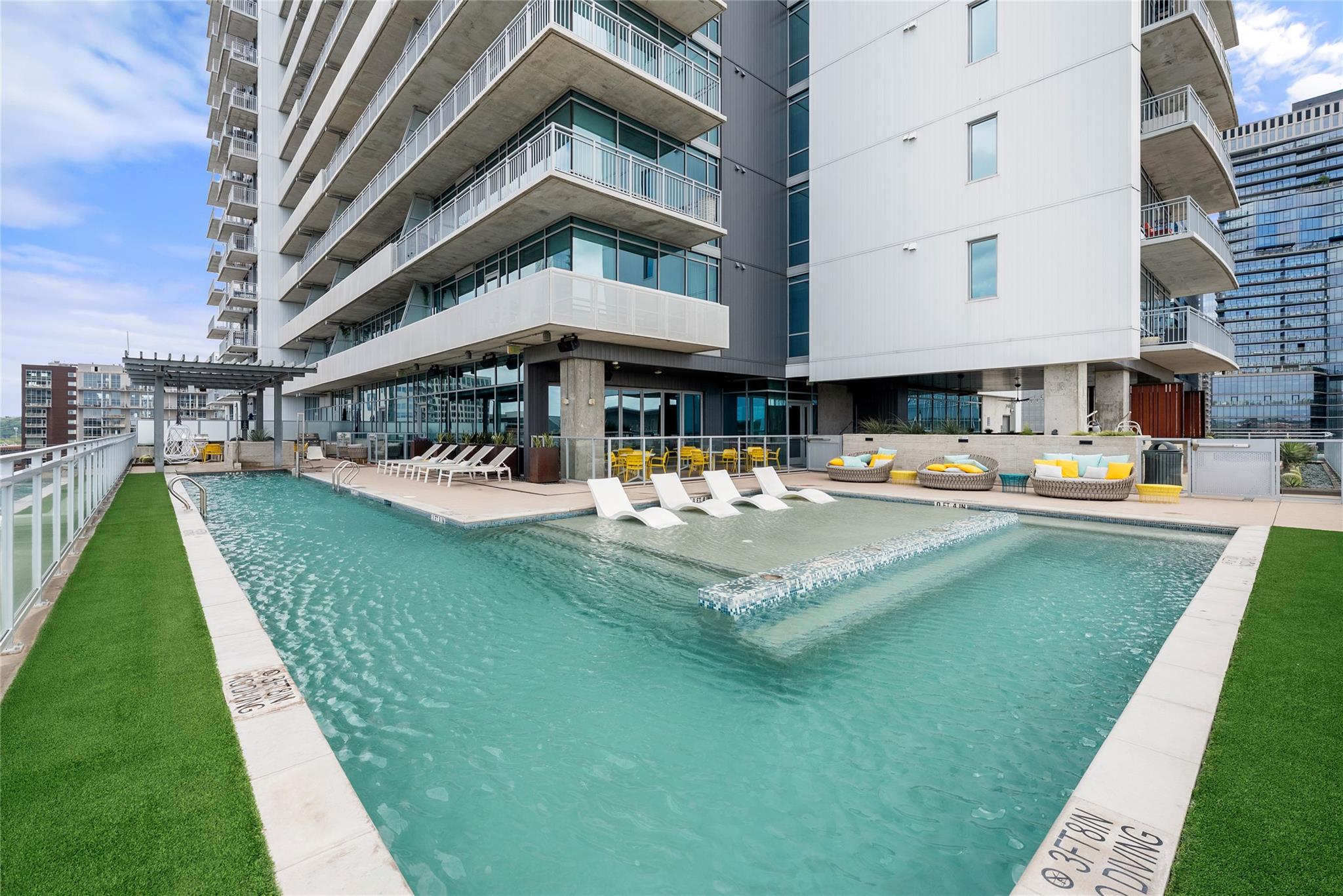 222 West Ave # 2910