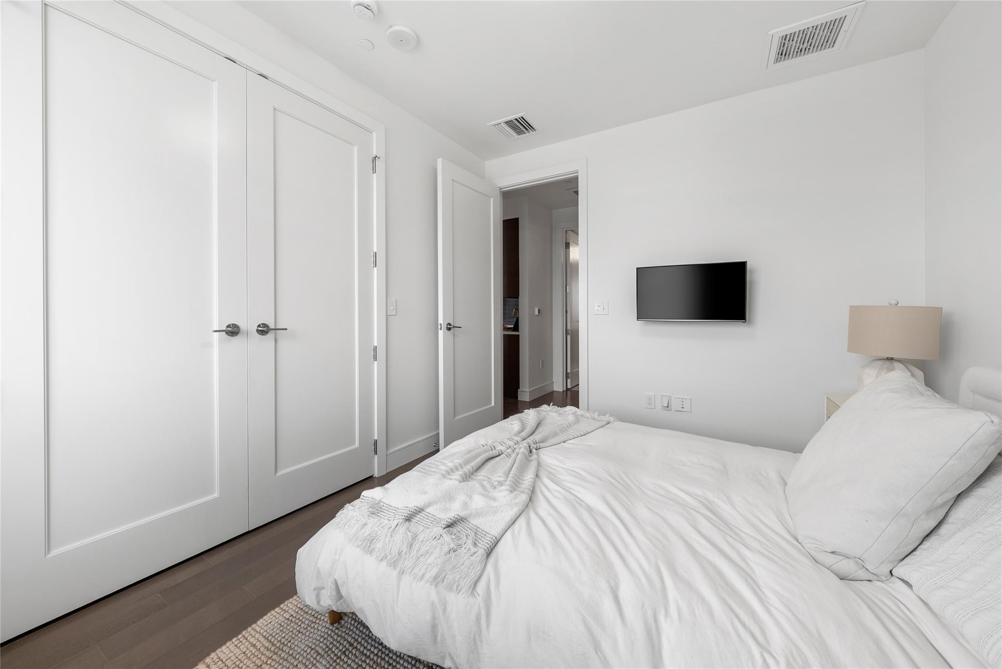 222 West Ave # 2910