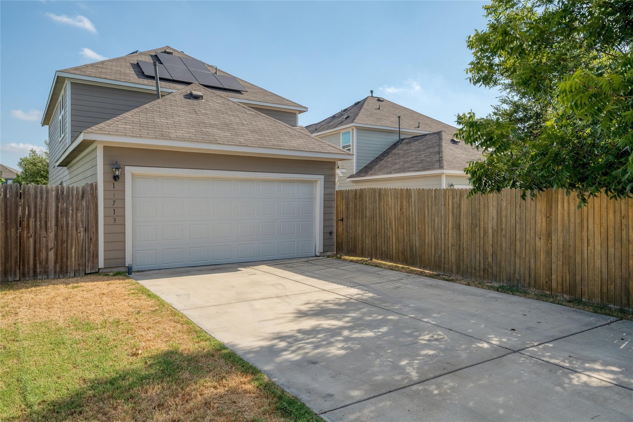 11713 Saddle Rock DR