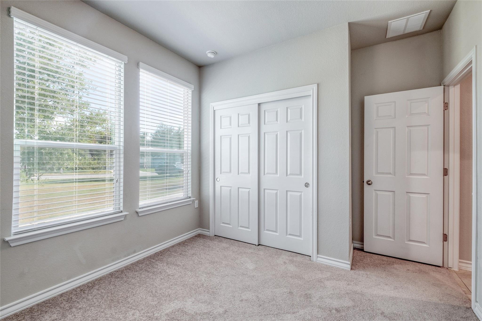 11713 Saddle Rock DR