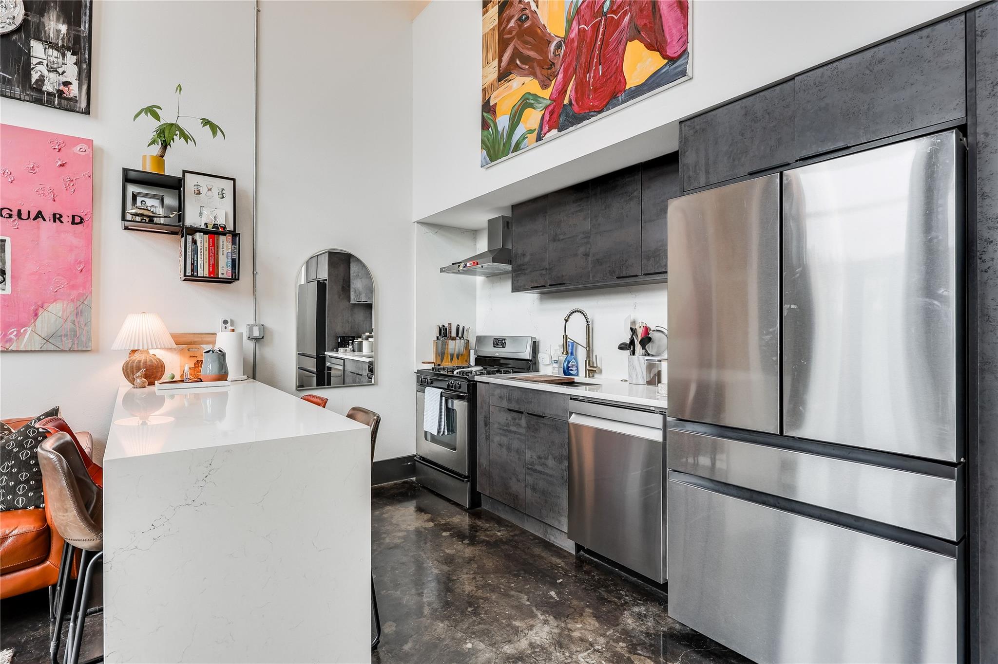 1601 E Cesar Chavez ST # 302