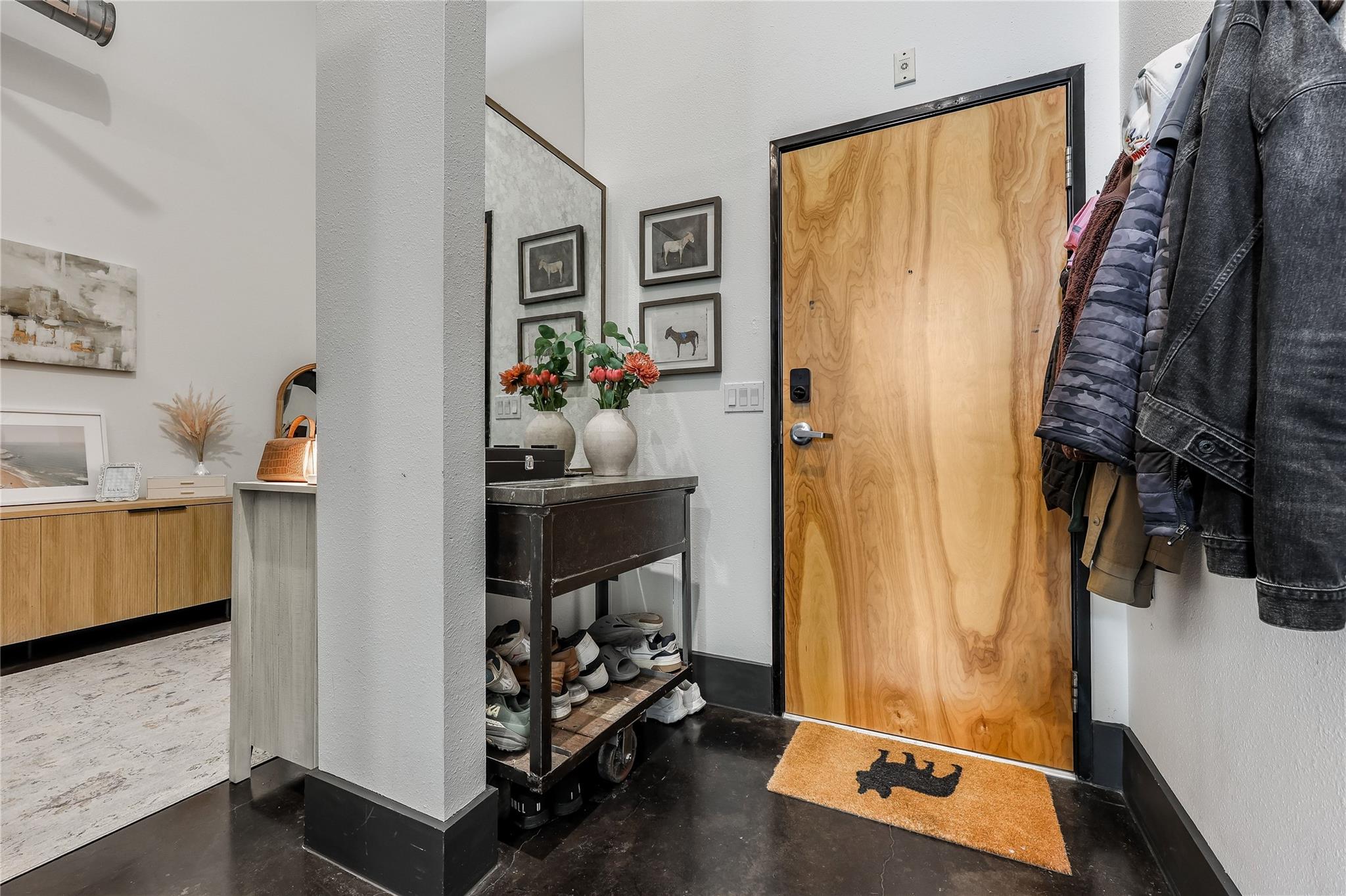 1601 E Cesar Chavez ST # 302
