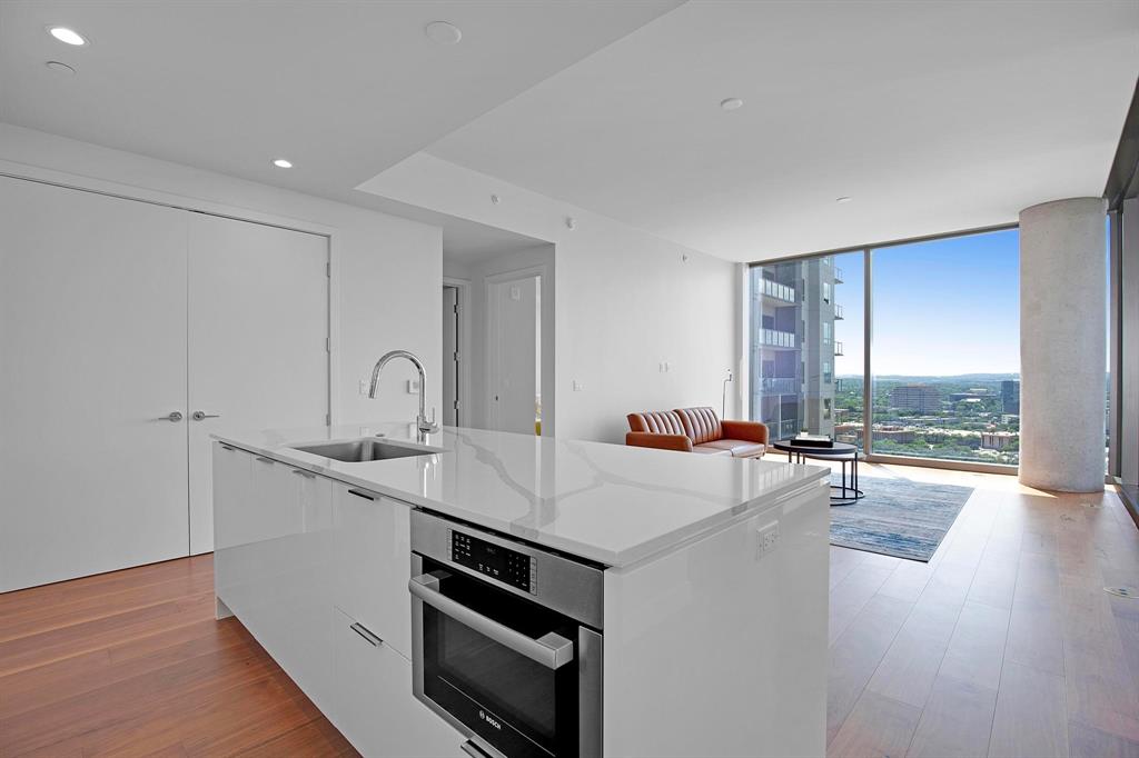 44 East Ave # 1805