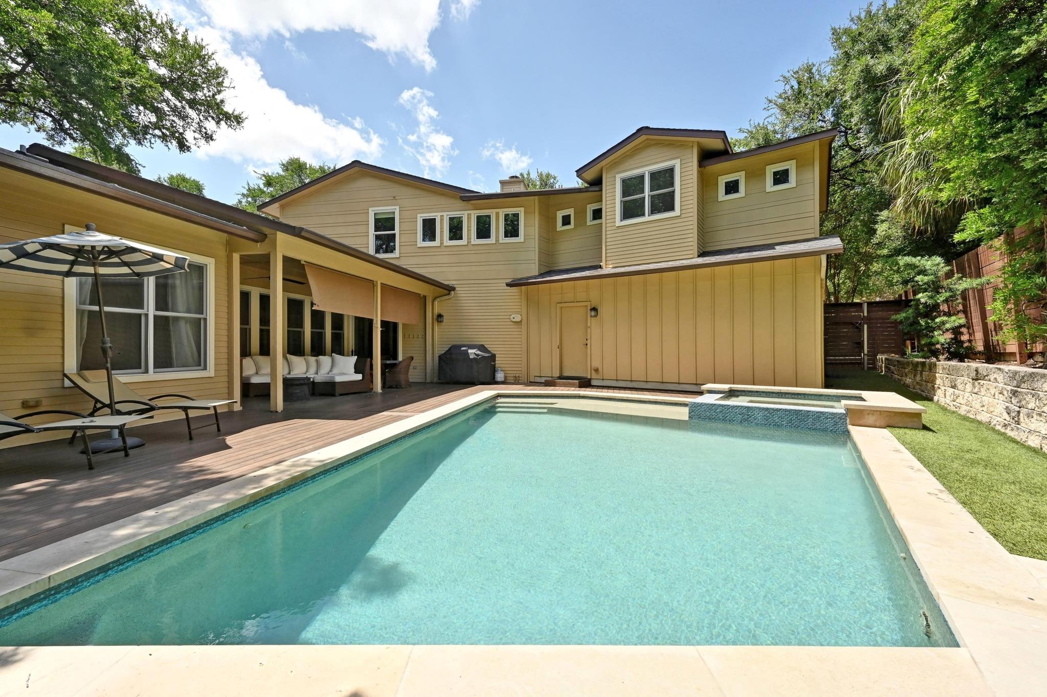 8 Scott Crescent CRES