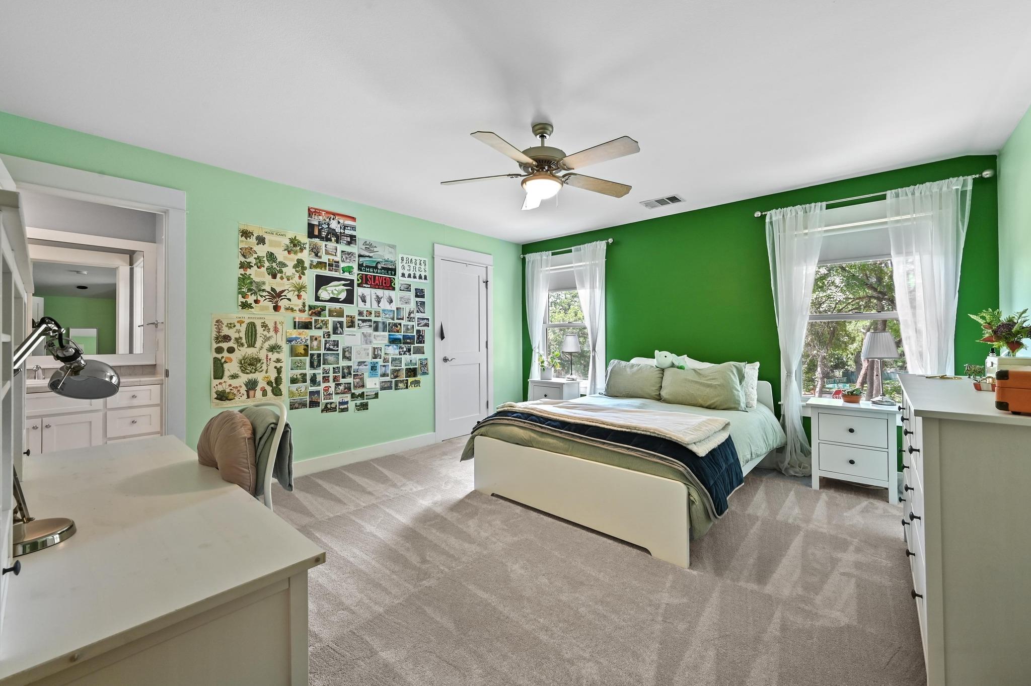 8 Scott Crescent CRES