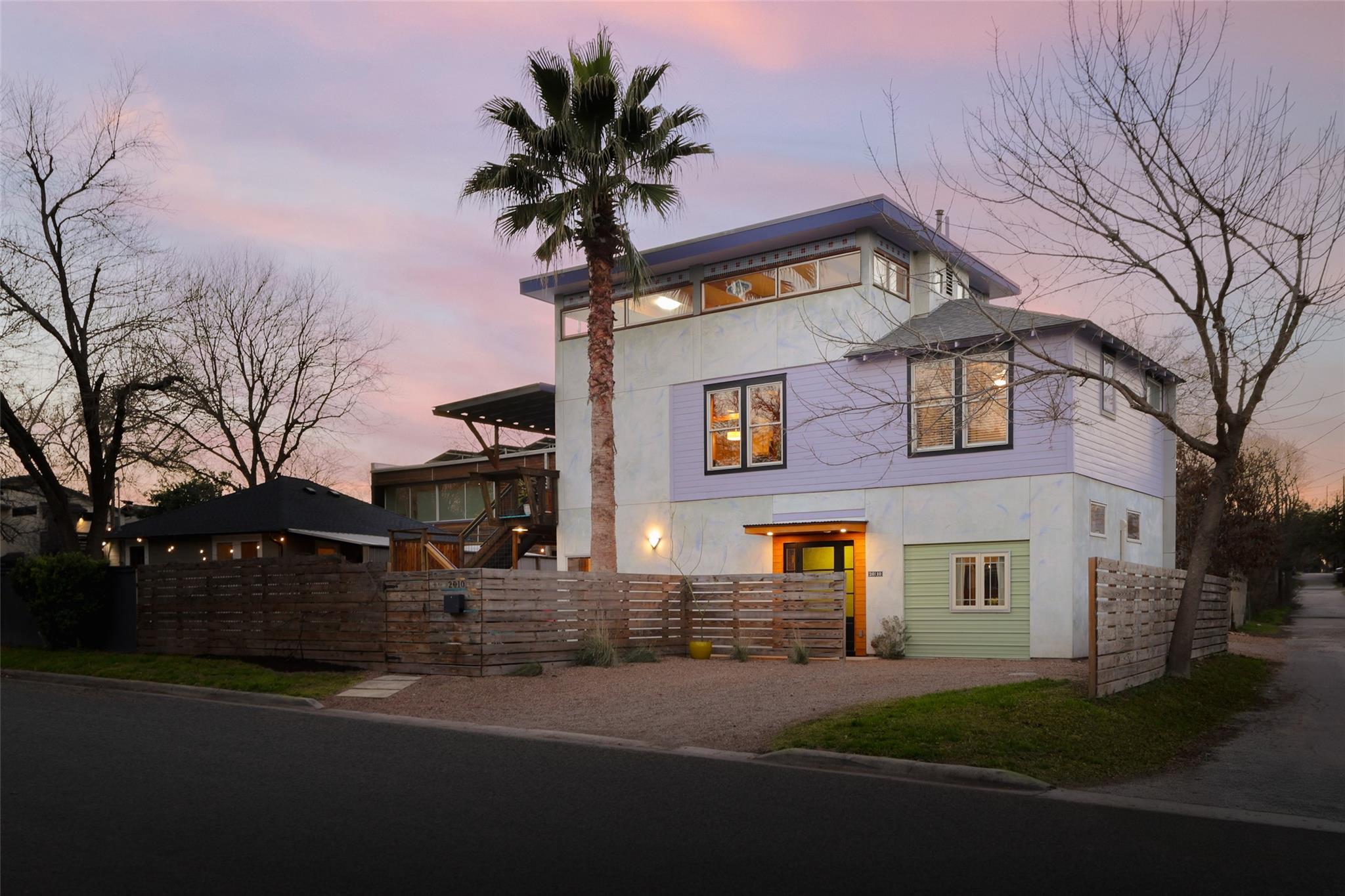 2010 S 2nd ST