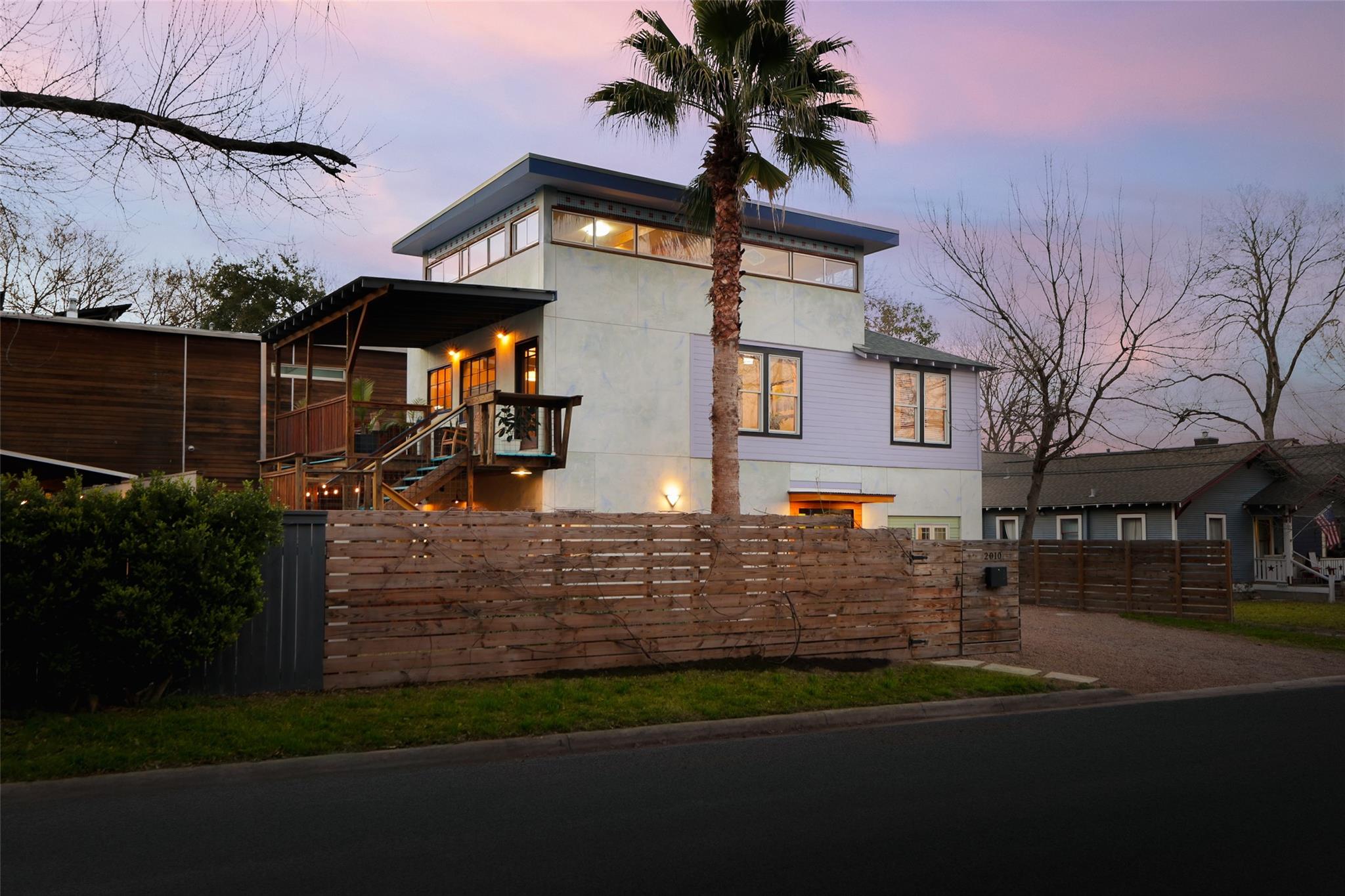 2010 S 2nd ST