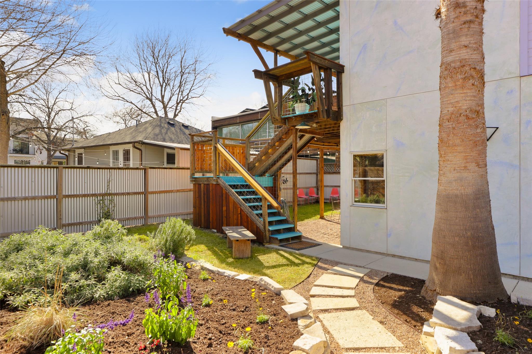 2010 S 2nd ST