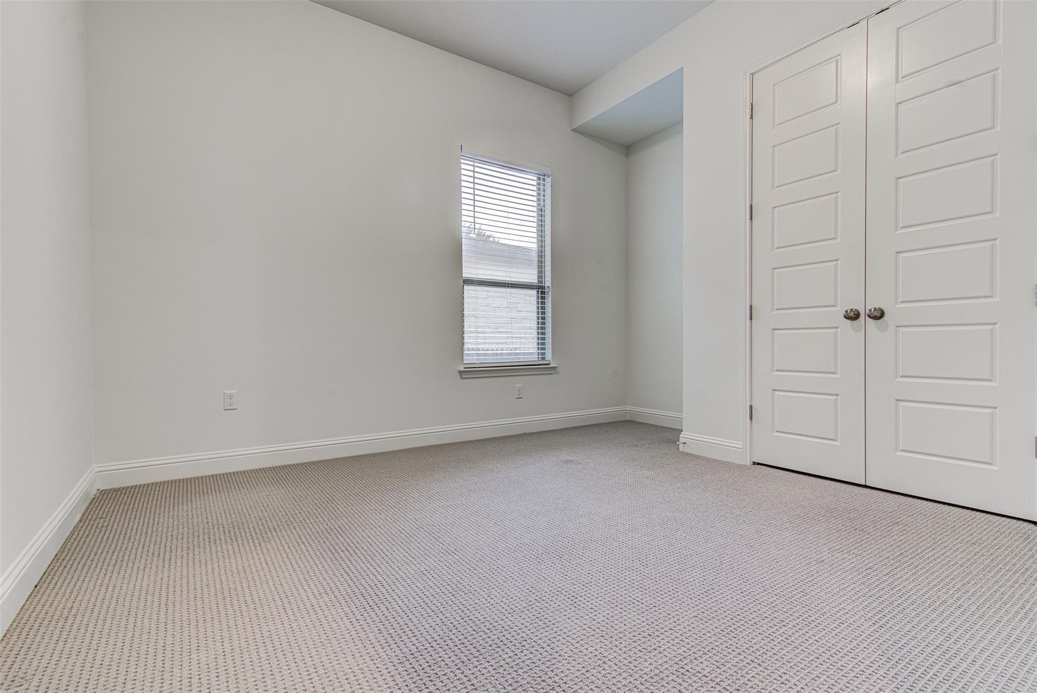 6712 Kalahari DR