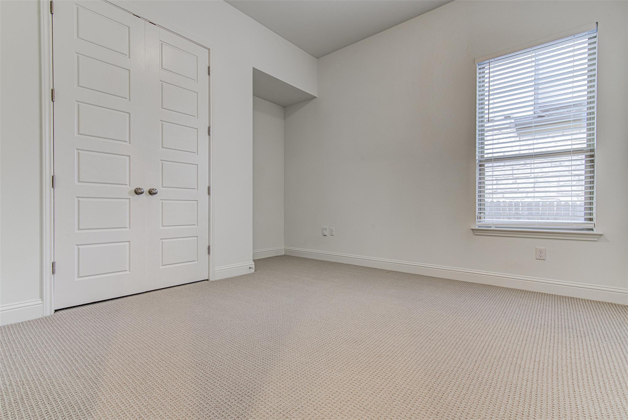 6712 Kalahari DR