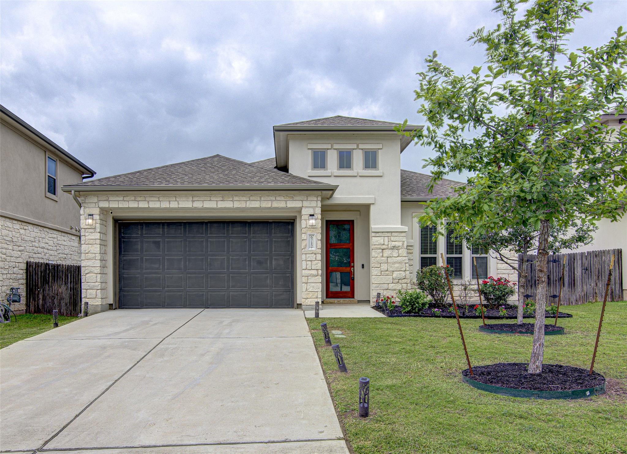 6712 Kalahari DR