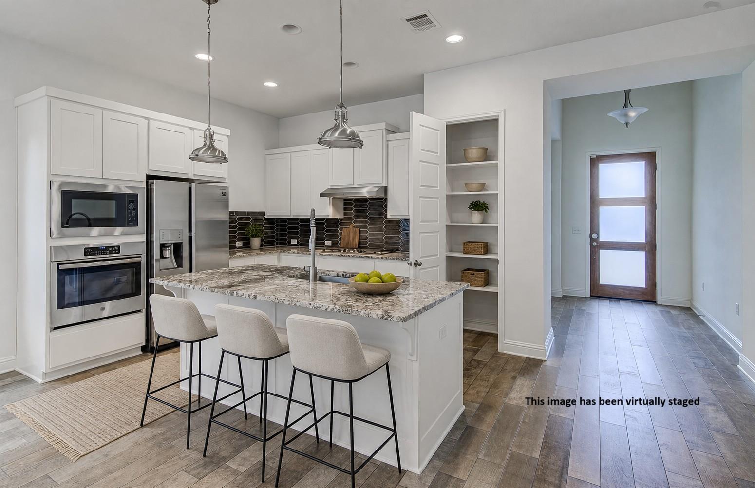 6712 Kalahari DR
