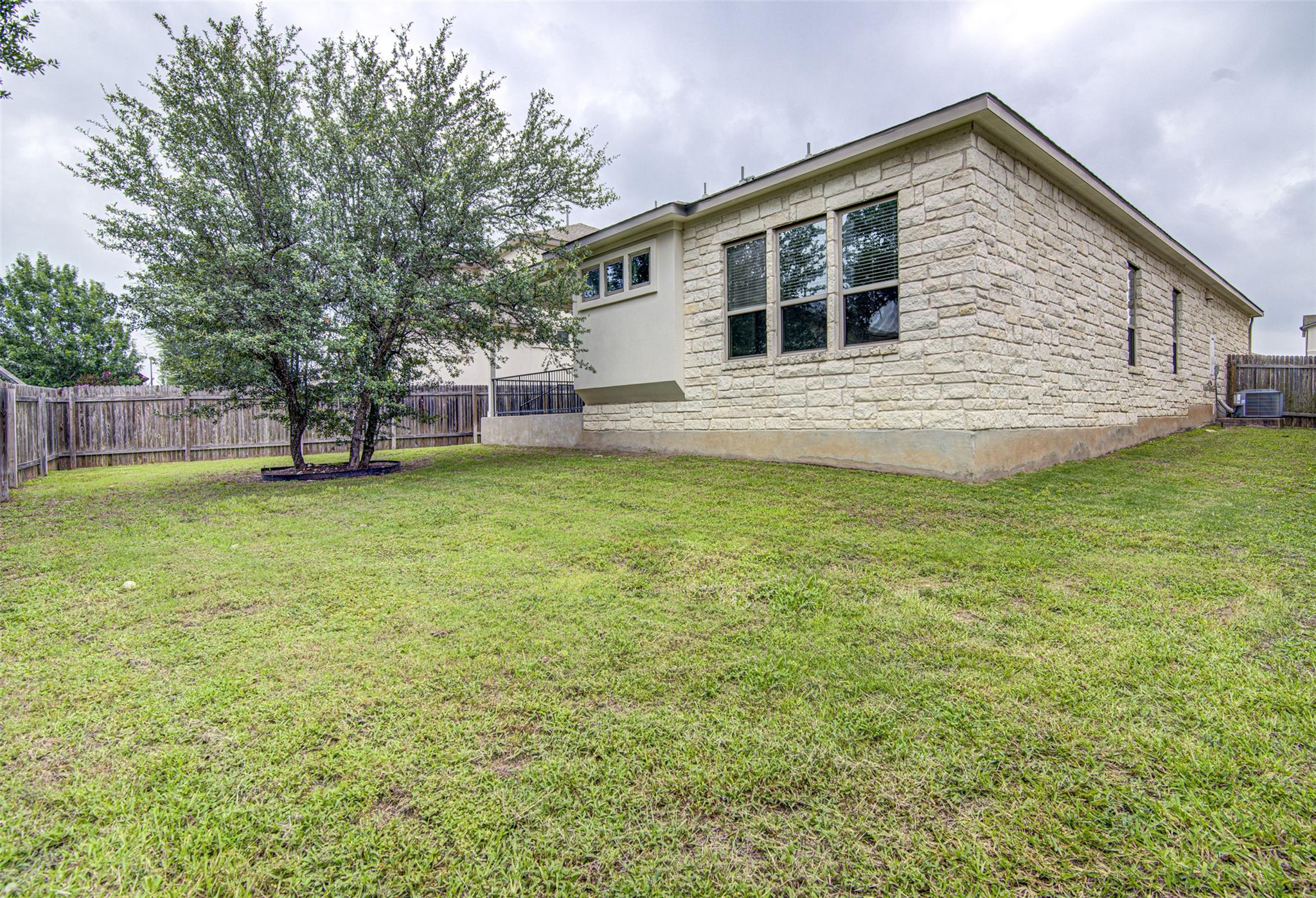 6712 Kalahari DR