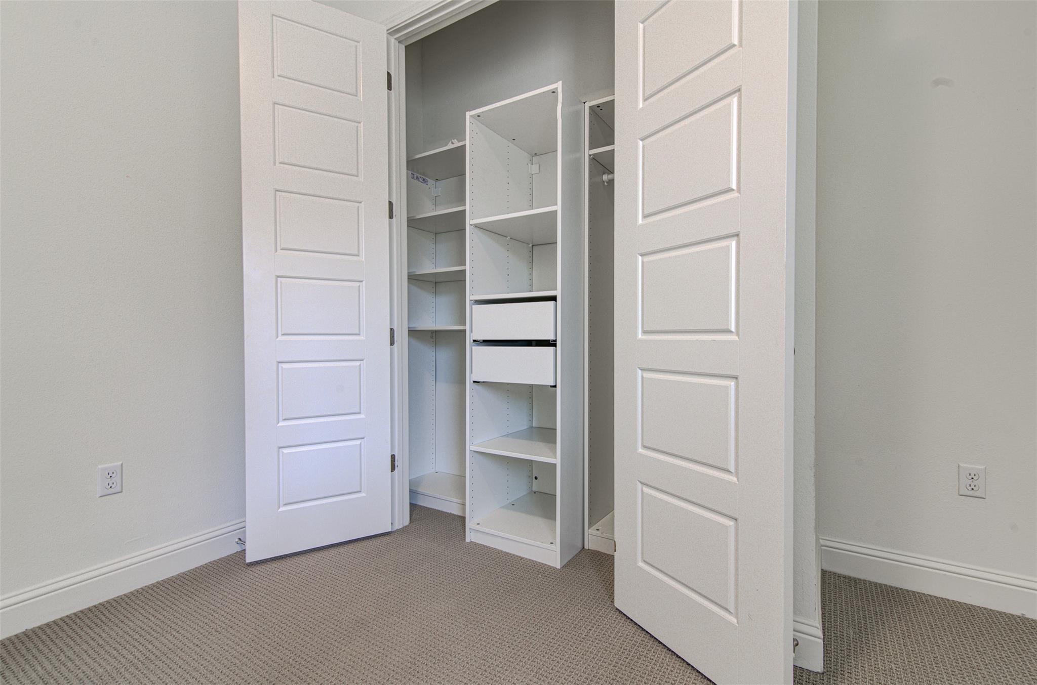 6712 Kalahari DR