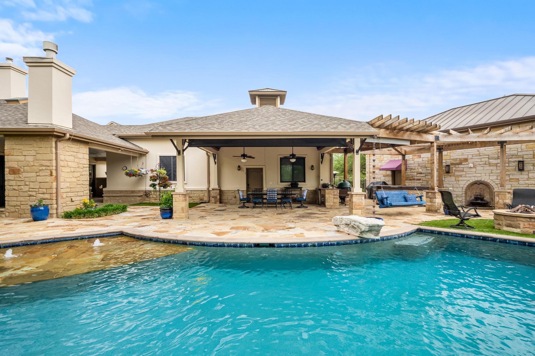 8815 Blazyk DR