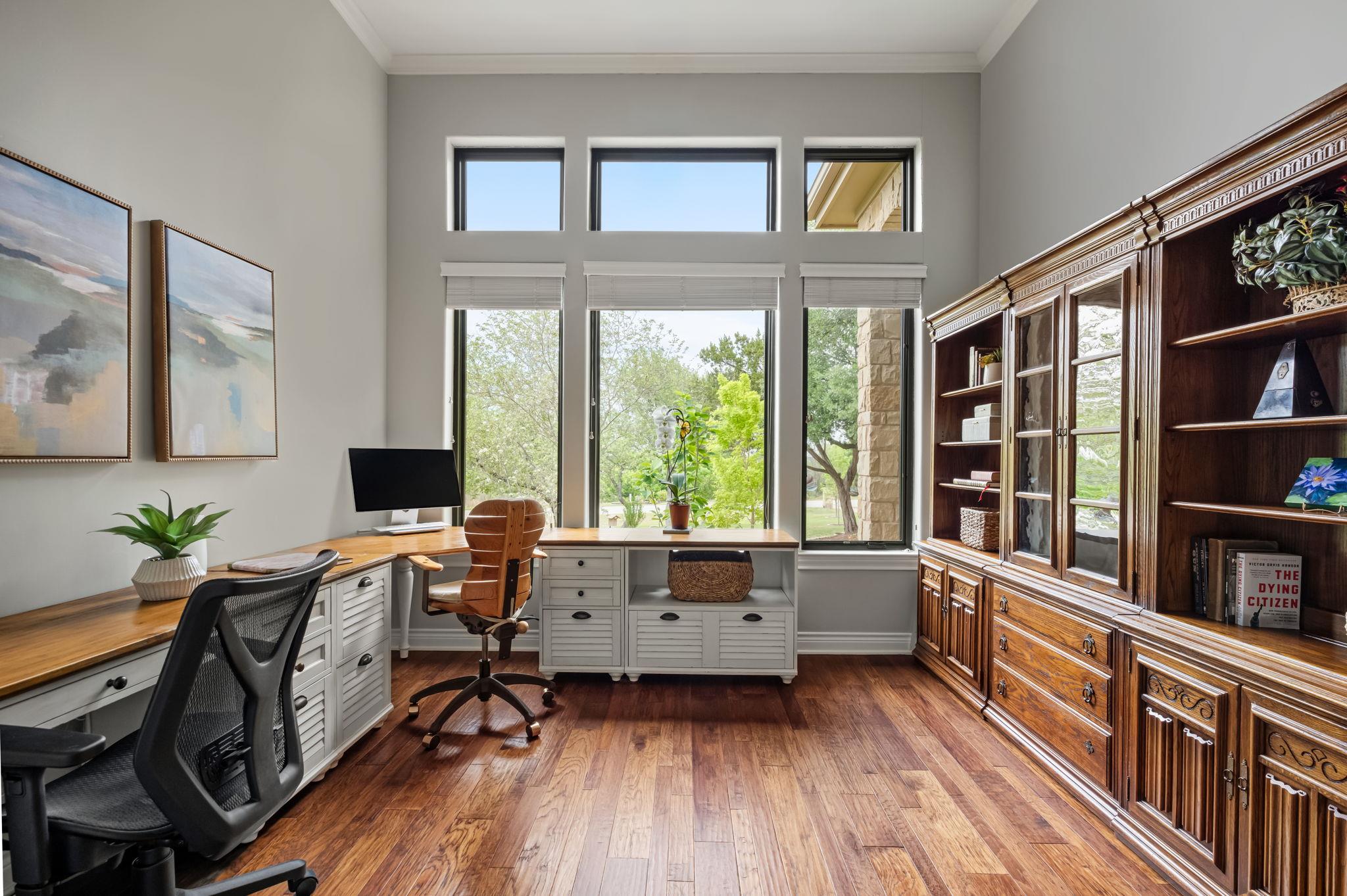 8815 Blazyk DR