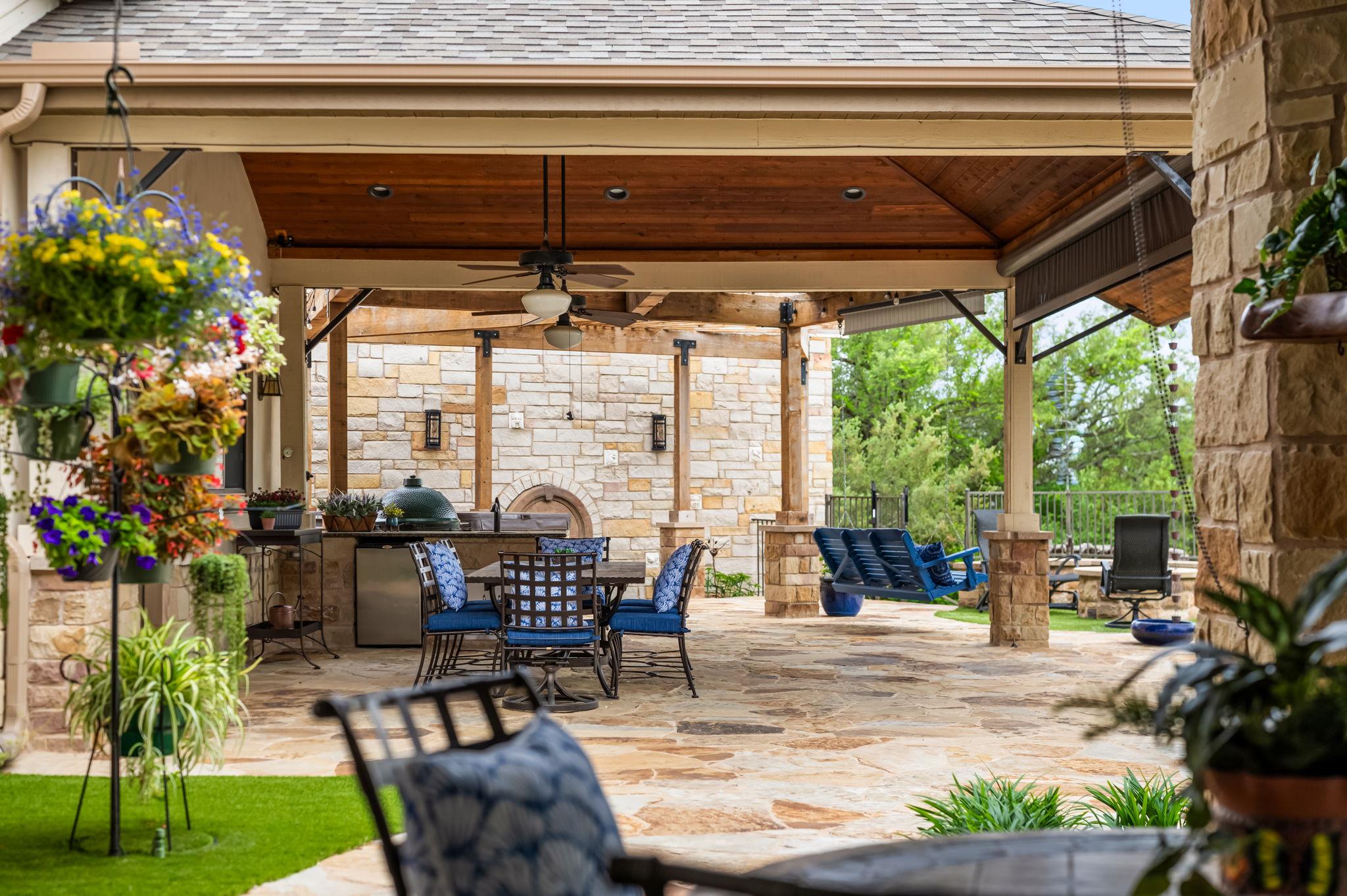 8815 Blazyk DR