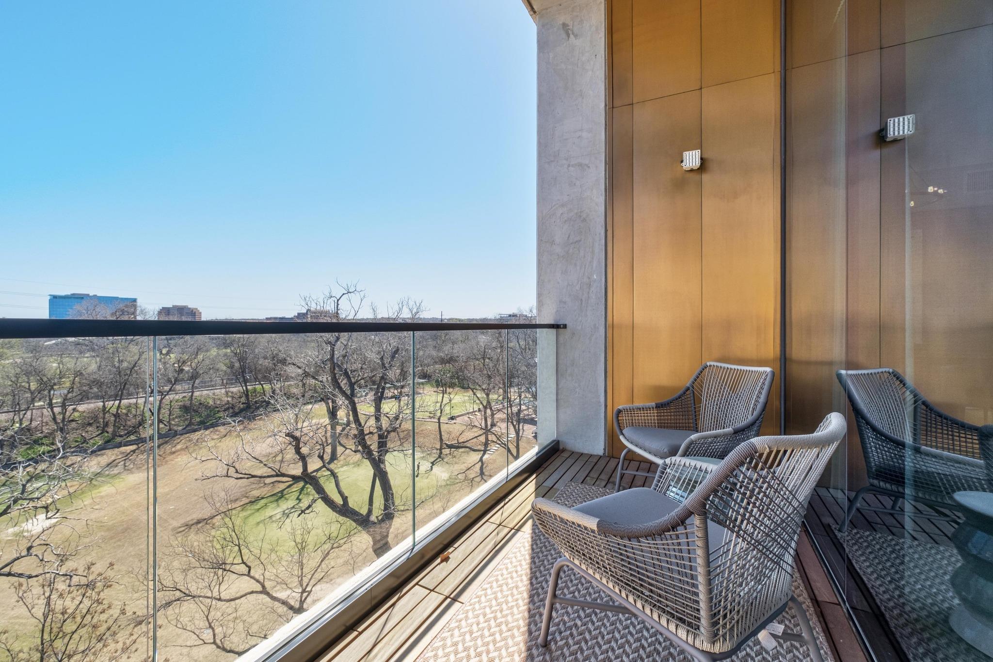1211 W Riverside DR # 7E