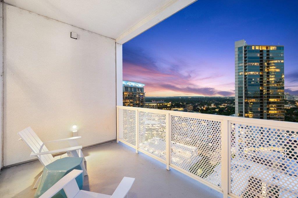 301 West Ave # 2304