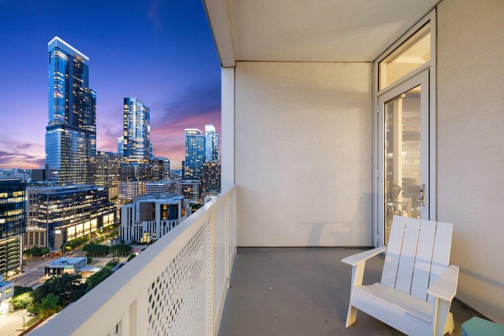 301 West Ave # 2304