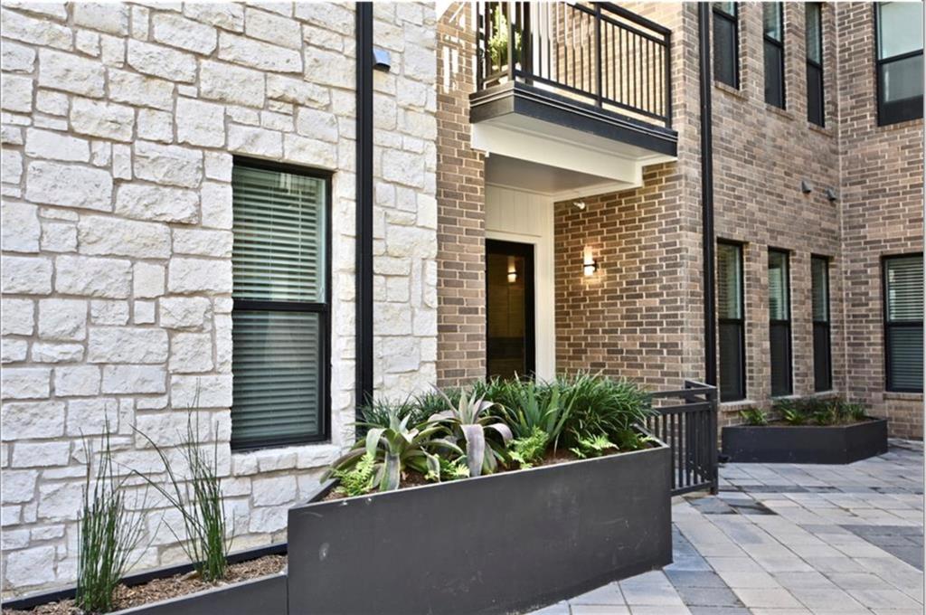 4415 JACKSON Ave # 4102