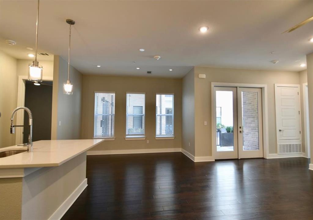 4415 JACKSON Ave # 4102