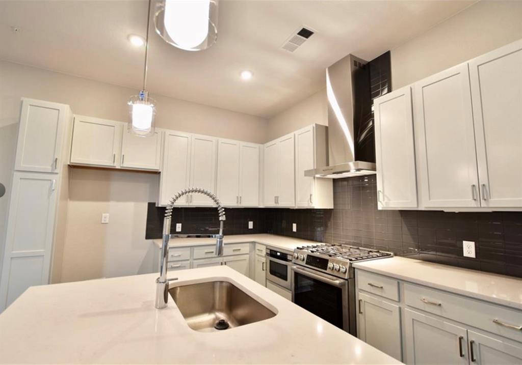 4415 JACKSON Ave # 4102