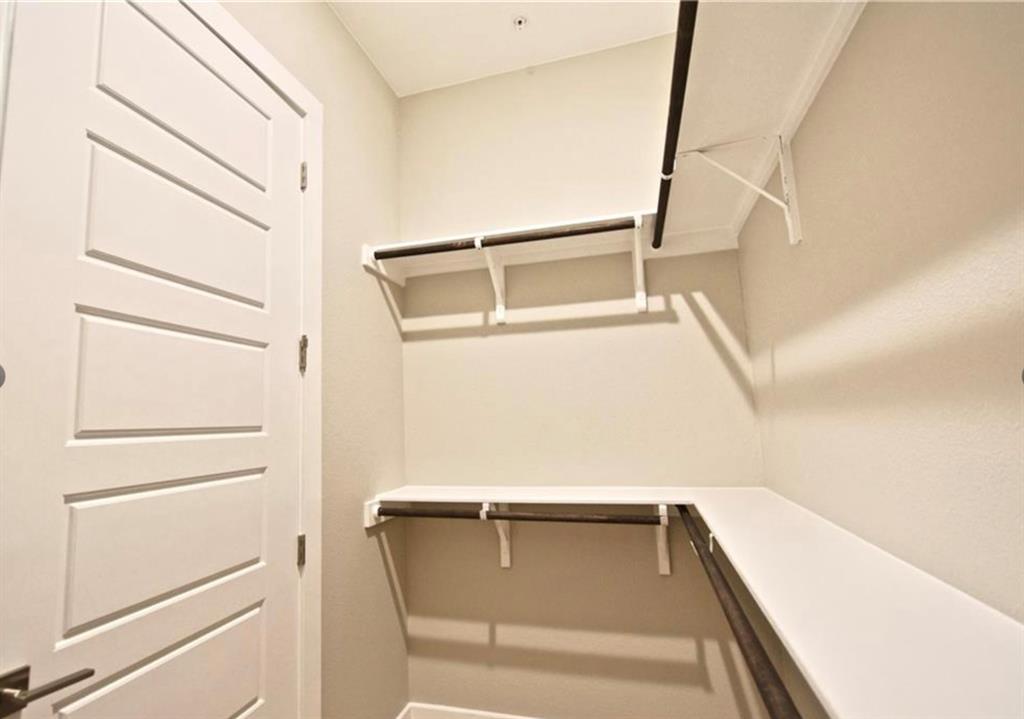 4415 JACKSON Ave # 4102