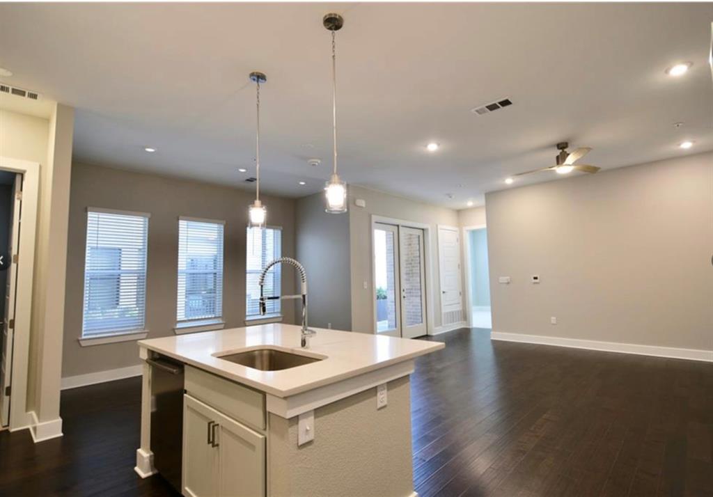 4415 JACKSON Ave # 4102