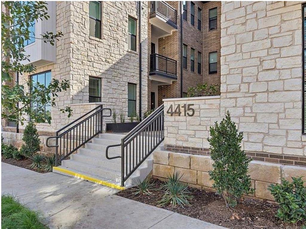 4415 JACKSON Ave # 4102