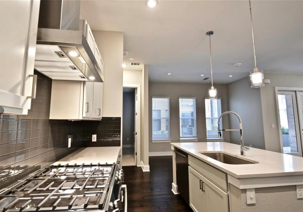 4415 JACKSON Ave # 4102