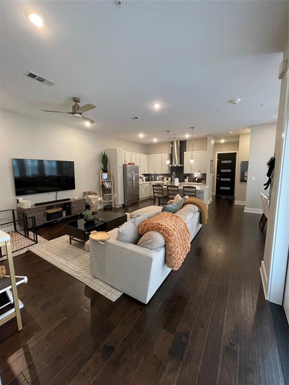 4415 JACKSON Ave # 4102