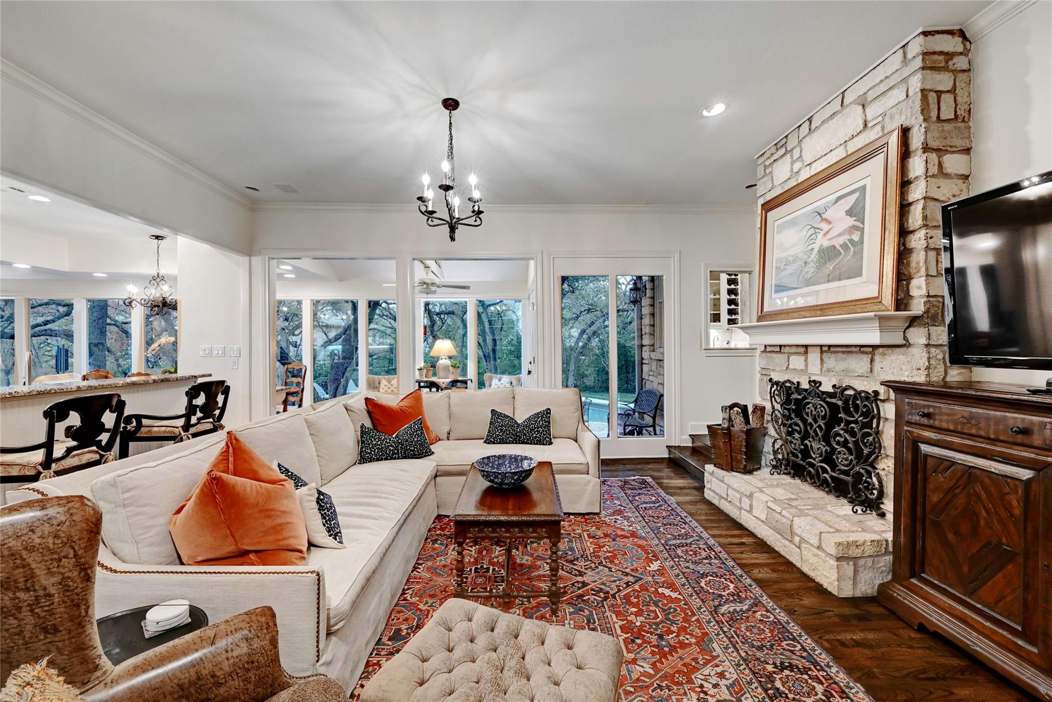 2405 Westlake PASS
