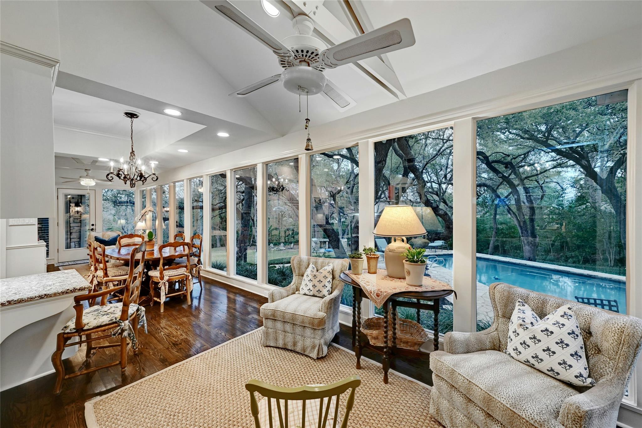 2405 Westlake PASS