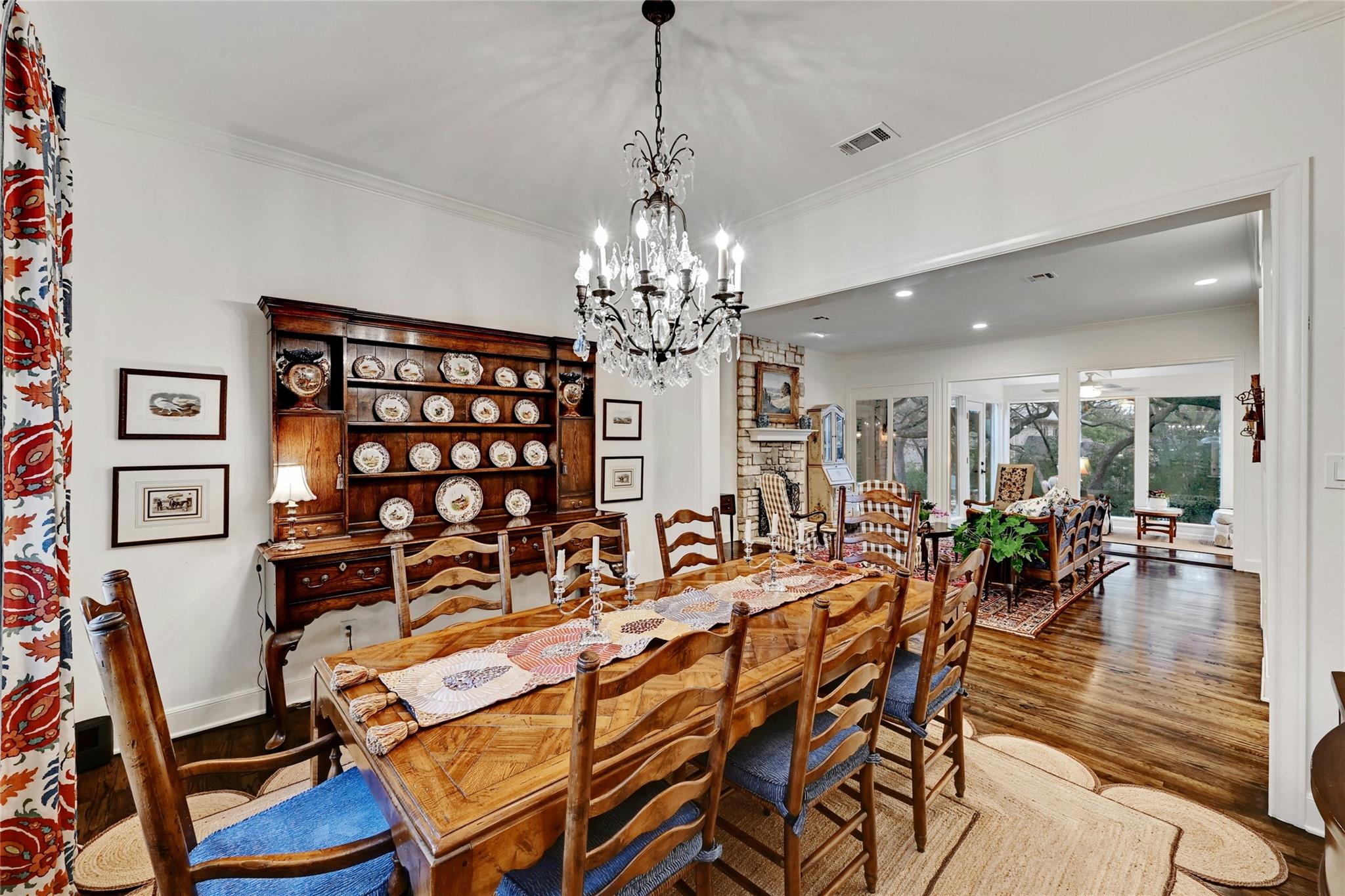 2405 Westlake PASS