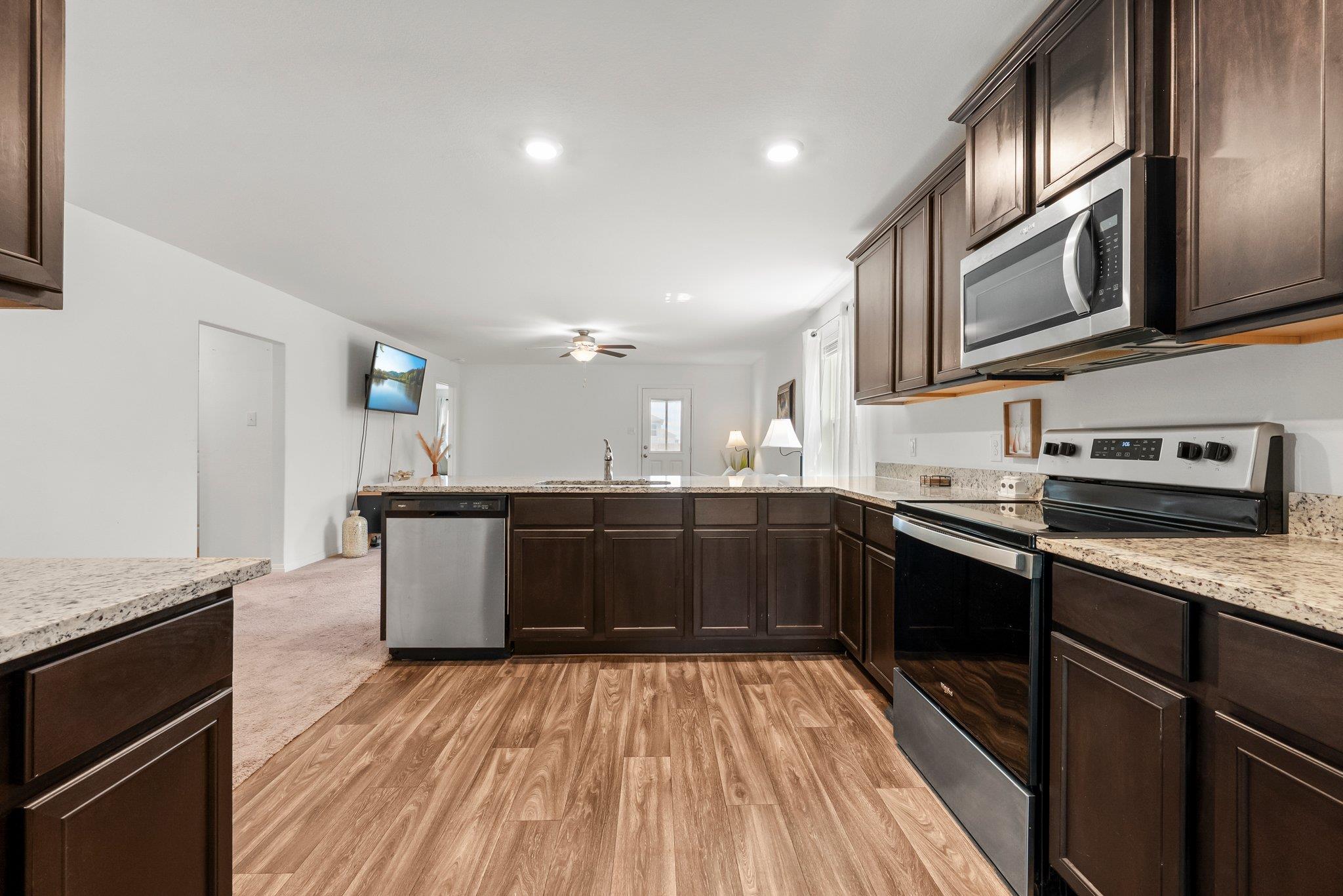 216 Wincanton LN