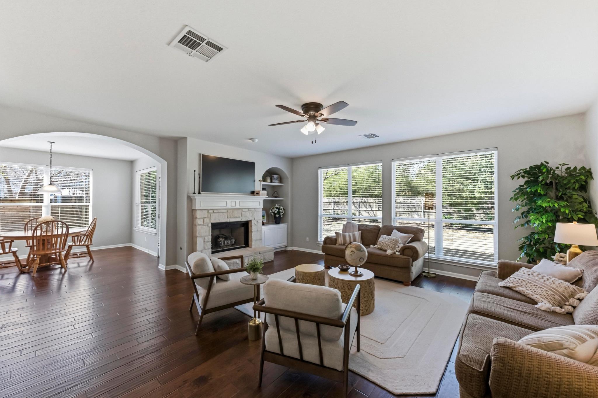 5905 Republic Of Texas BLVD