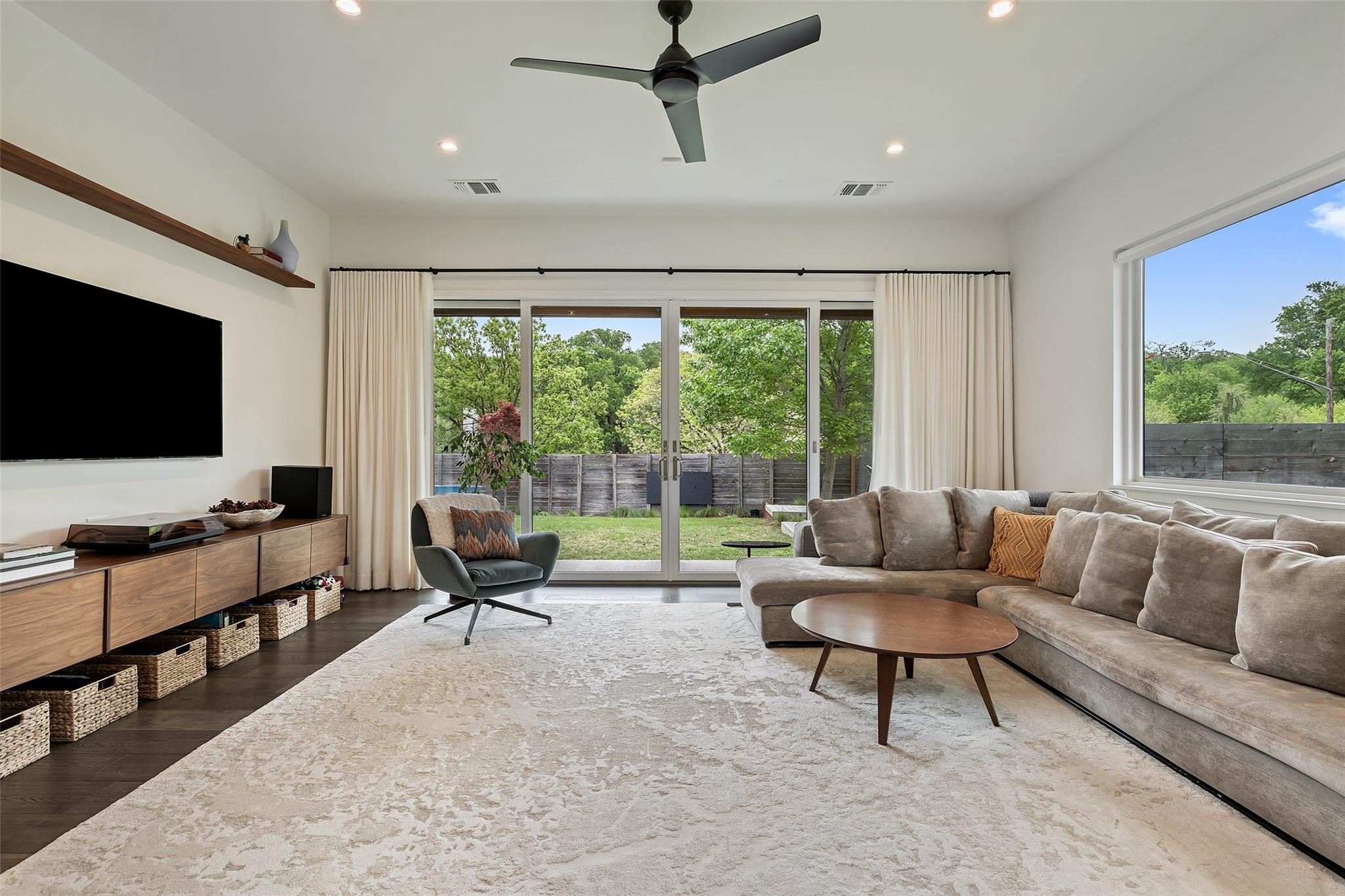 2500 Cedarview DR