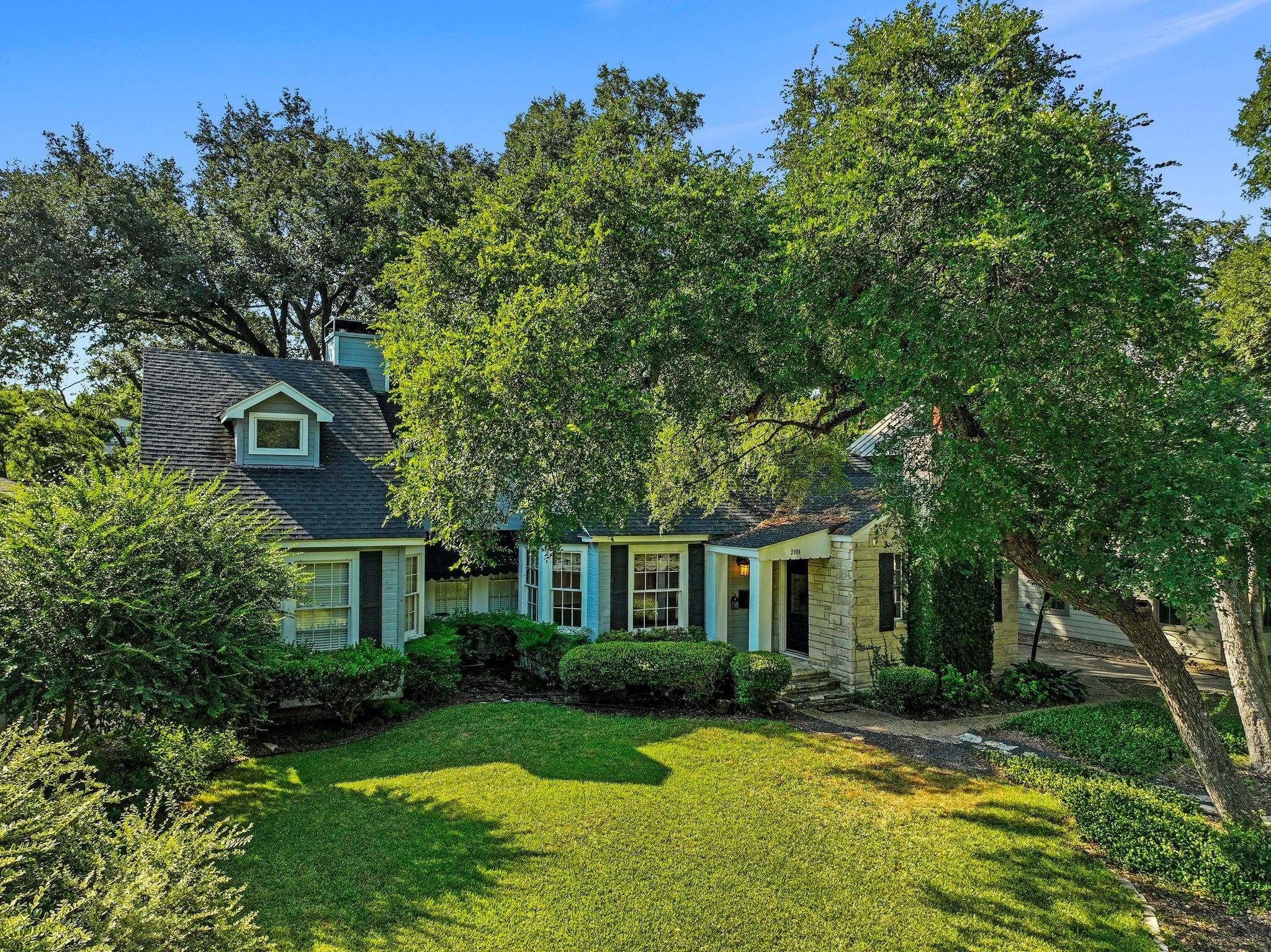 2101 Stamford LN