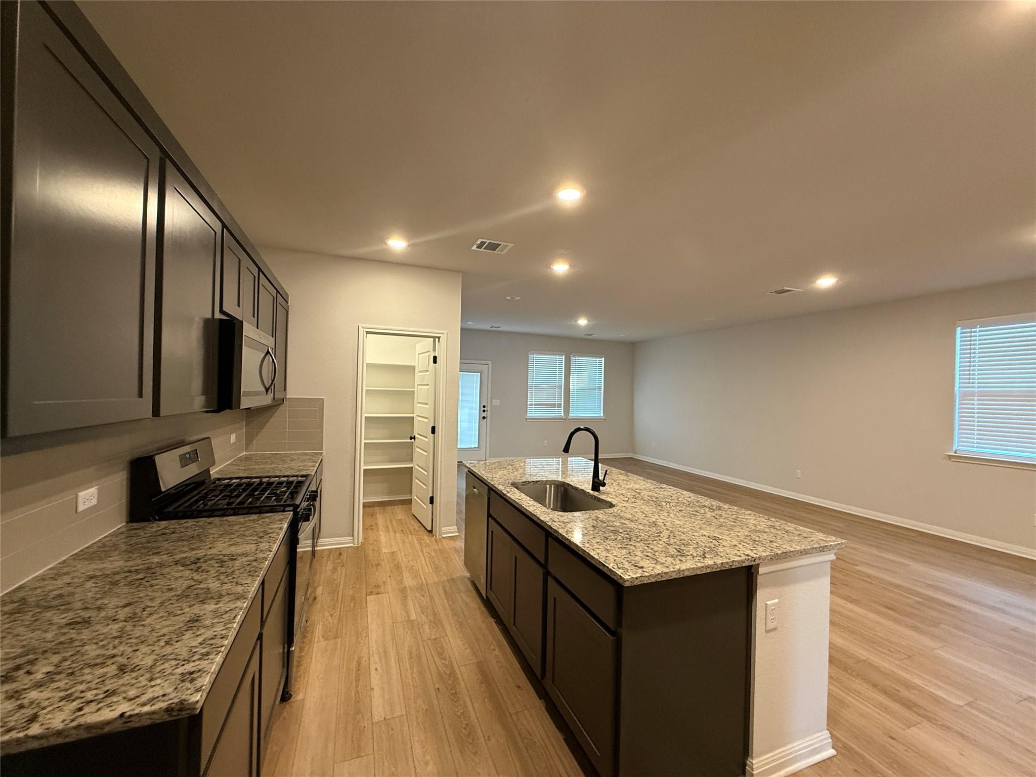 139 Gullivers DR