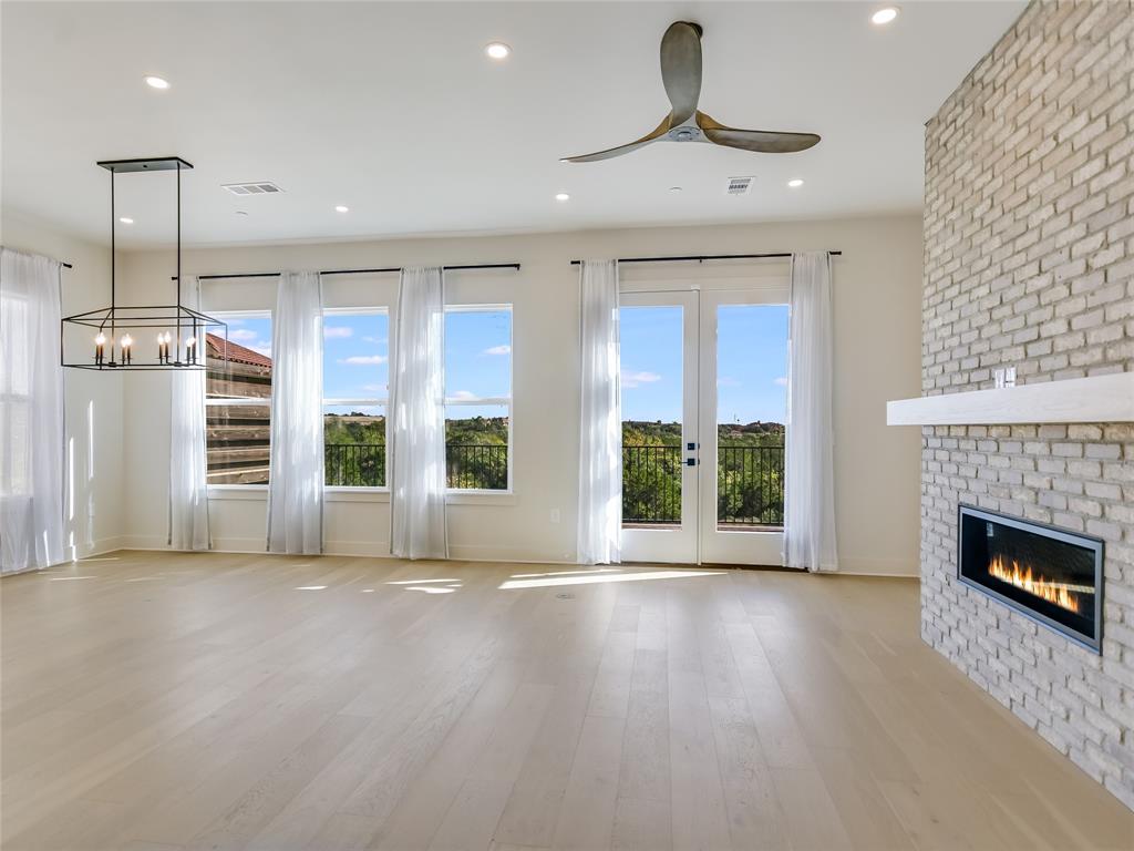 2601 N Quinlan Park RD # 204