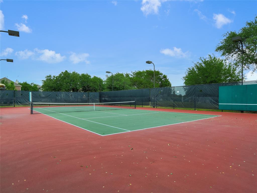 2601 N Quinlan Park RD # 204