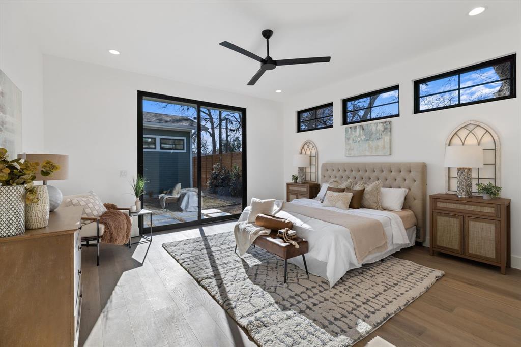 1207 Aggie LN