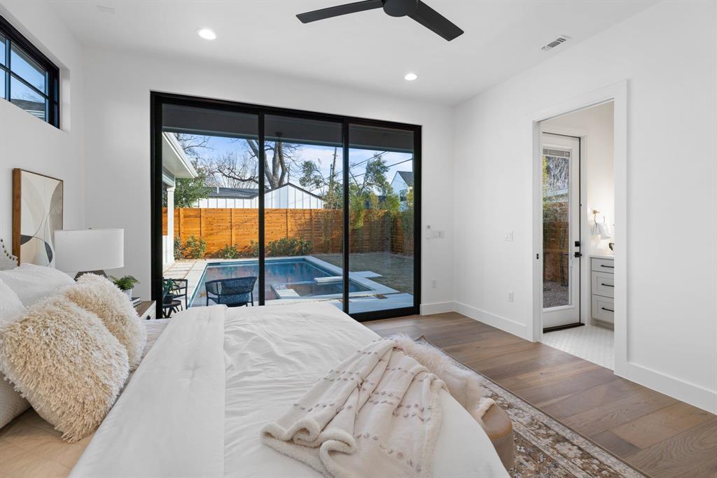 1207 Aggie LN
